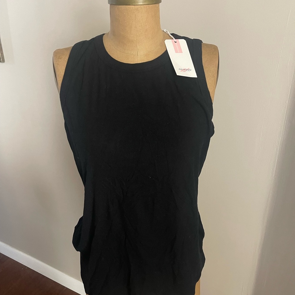 New with tags tank